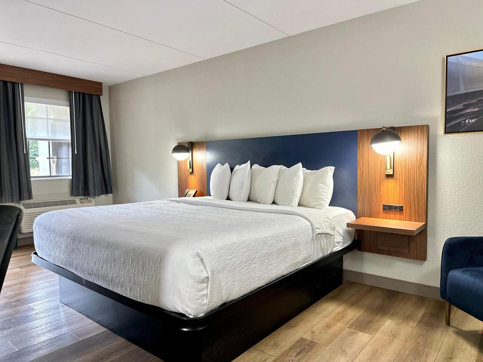 La Quinta Inn By Wyndham Huntsville Research Park מראה חיצוני תמונה