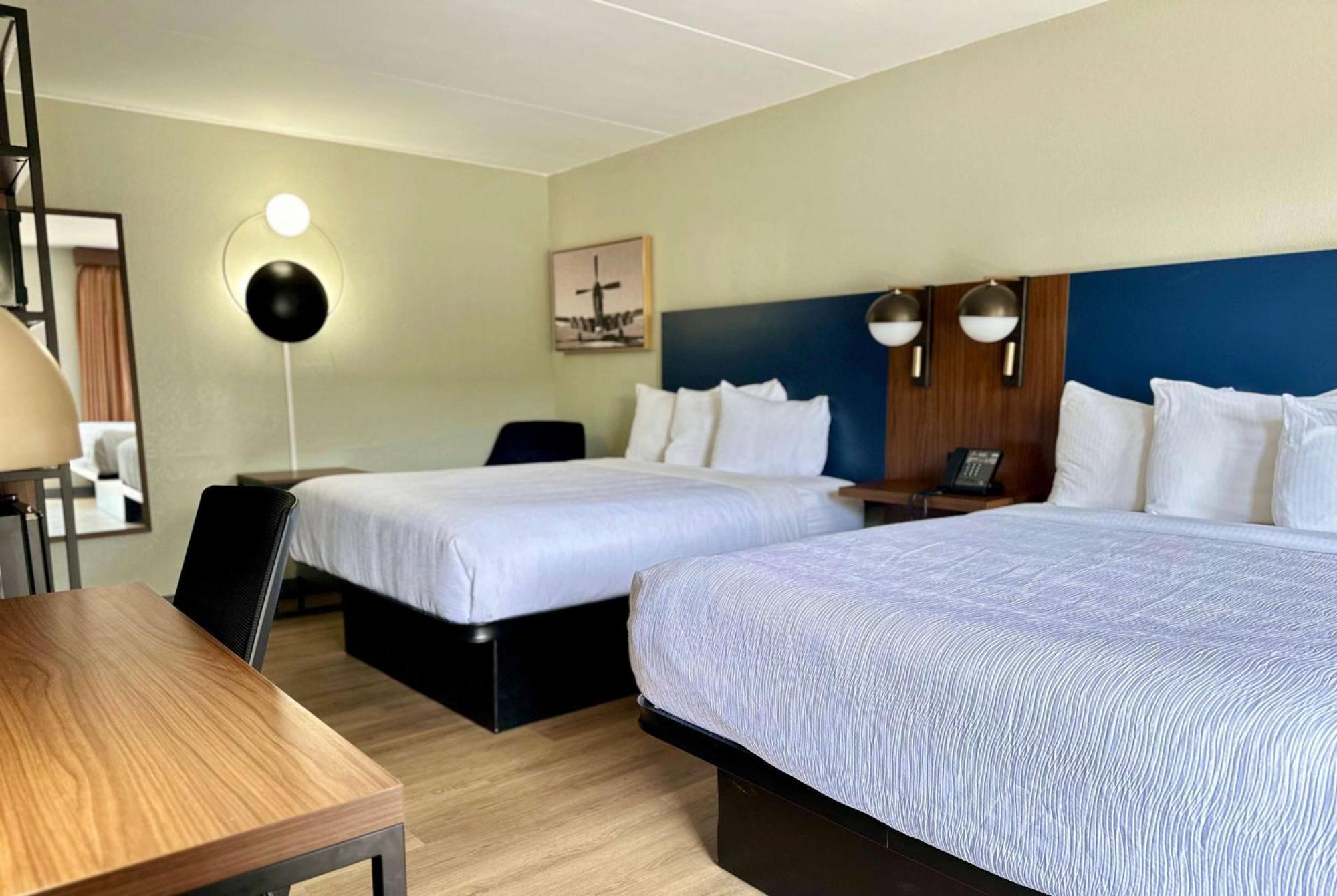 La Quinta Inn By Wyndham Huntsville Research Park מראה חיצוני תמונה