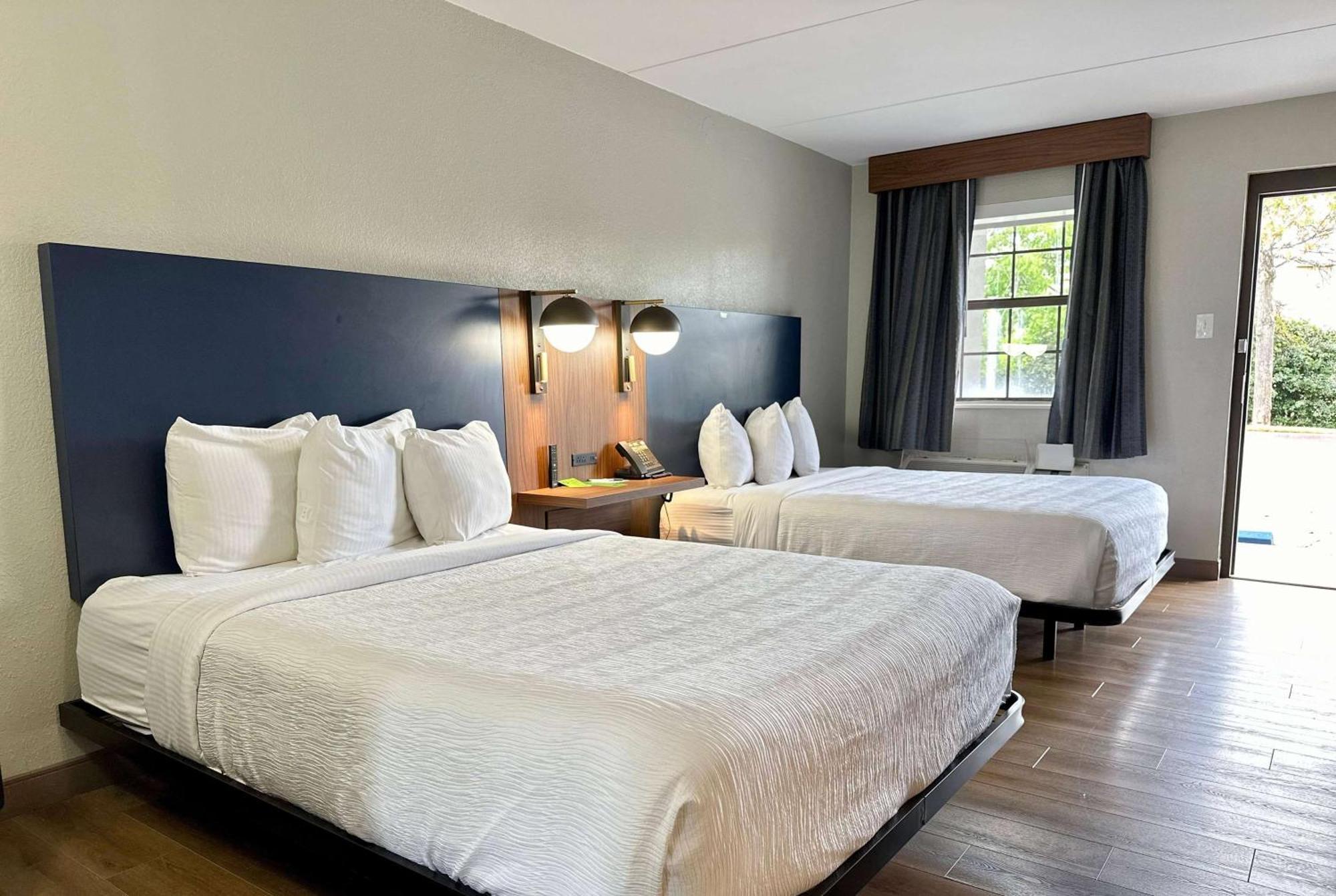 La Quinta Inn By Wyndham Huntsville Research Park מראה חיצוני תמונה