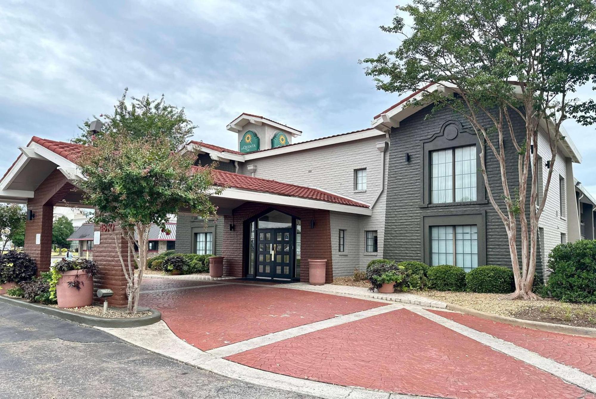 La Quinta Inn By Wyndham Huntsville Research Park מראה חיצוני תמונה