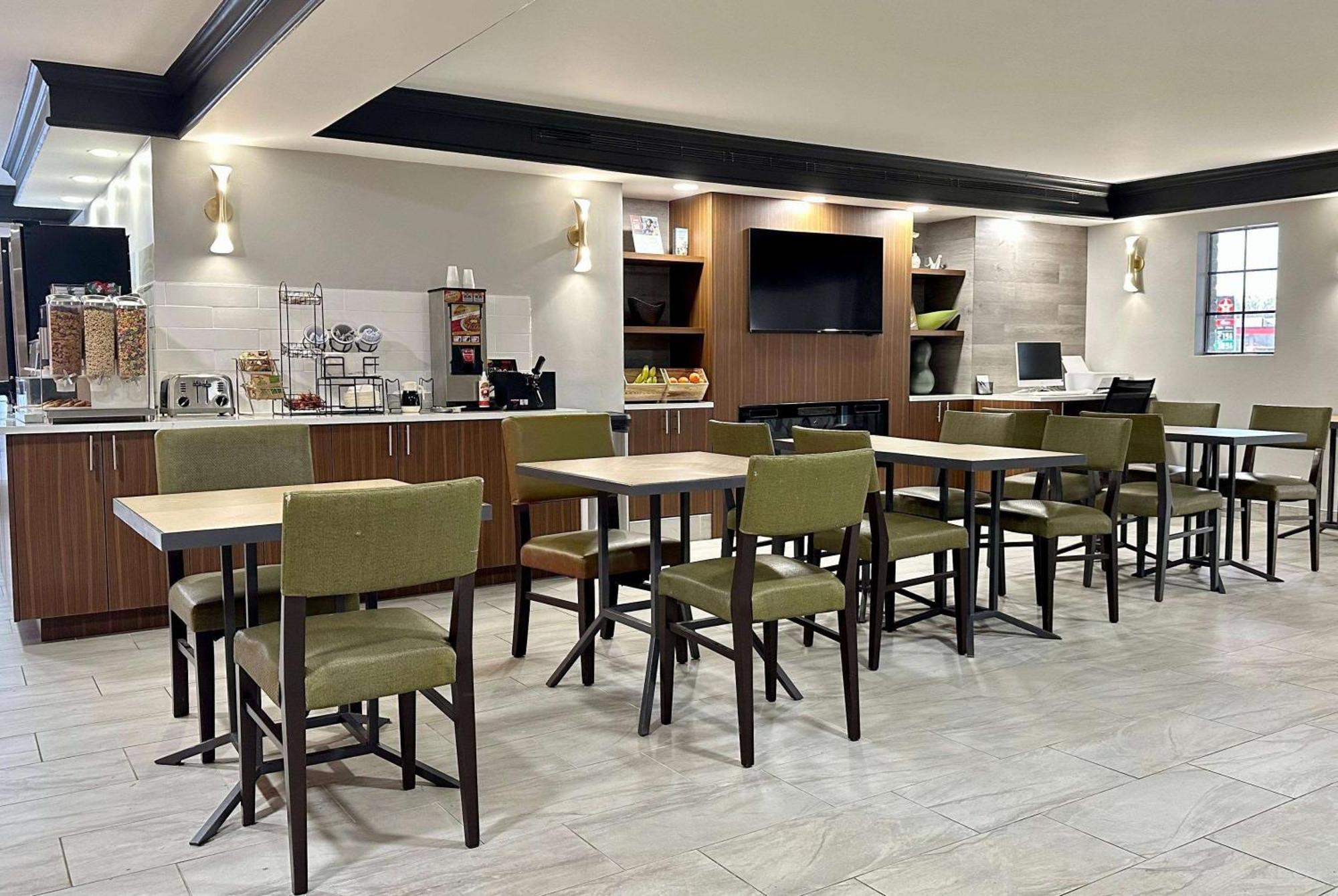 La Quinta Inn By Wyndham Huntsville Research Park מראה חיצוני תמונה